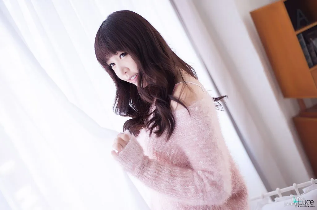 Korean Girl Hong Ji Yeon Home Photo Set photo 25