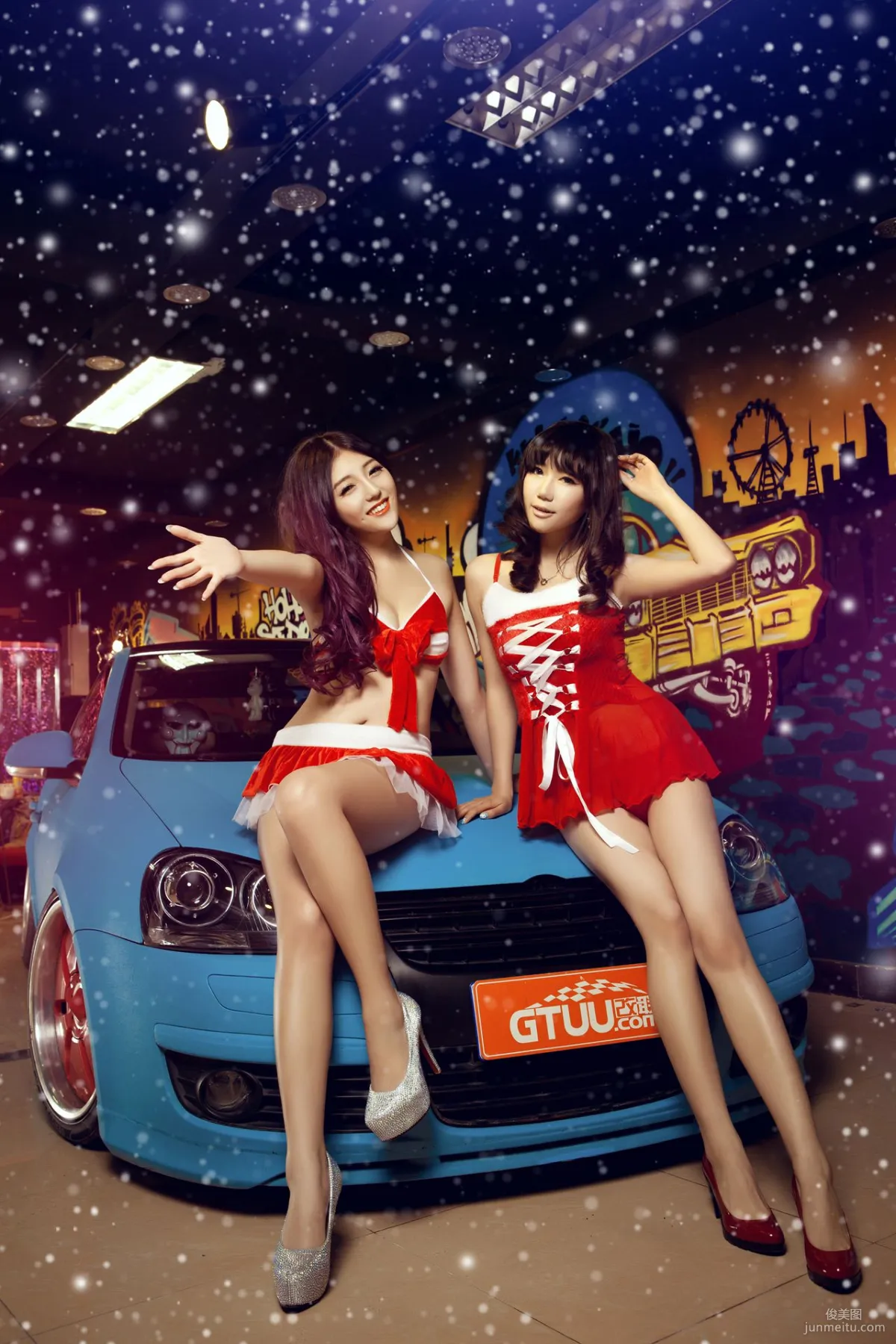 Sweet and Cute Sisters, Christmas Car Phantom Photo Collection photo 7