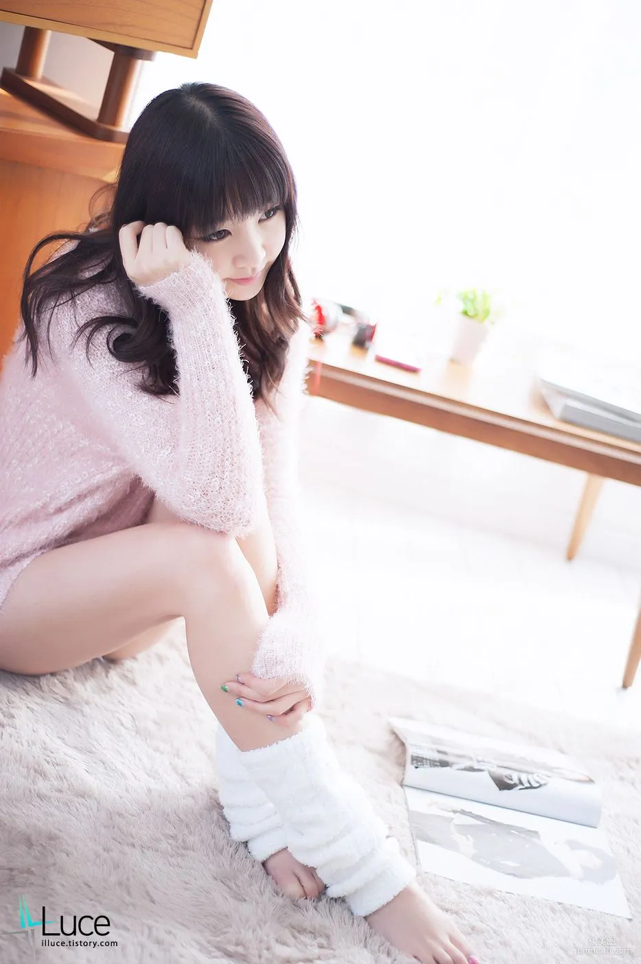 Korean Girl Hong Ji Yeon Home Photo Set photo 22