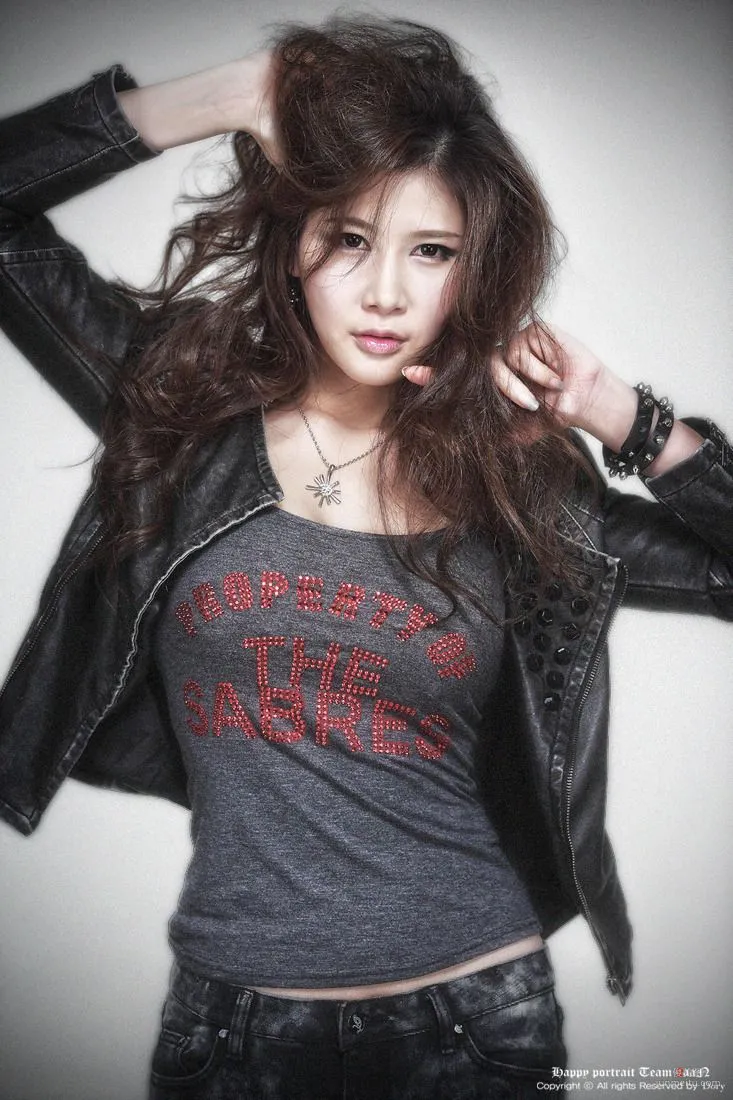 Korean Beauty Model Hwang Ga Hi, Sometimes Pure Sometimes Wild Photo Set photo 19