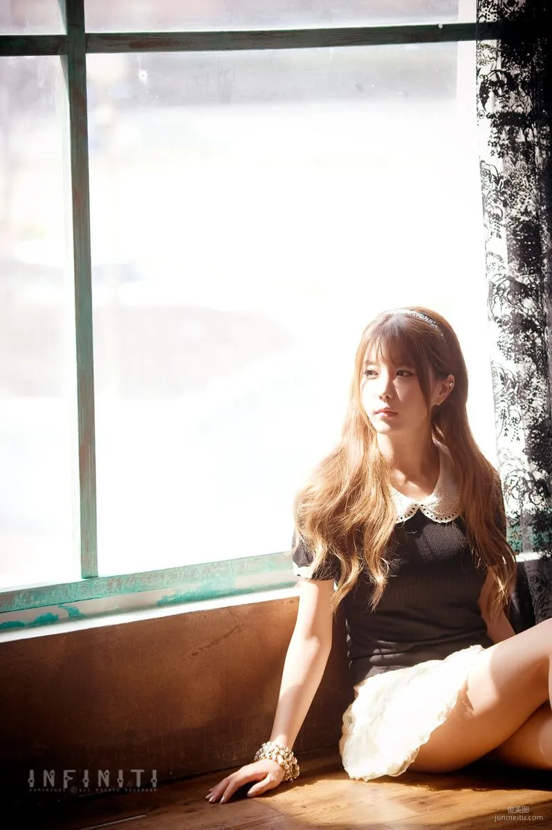 Korean Girl Heo Yun Mi, Beauty Under Light and Shadow Photo Set photo 3