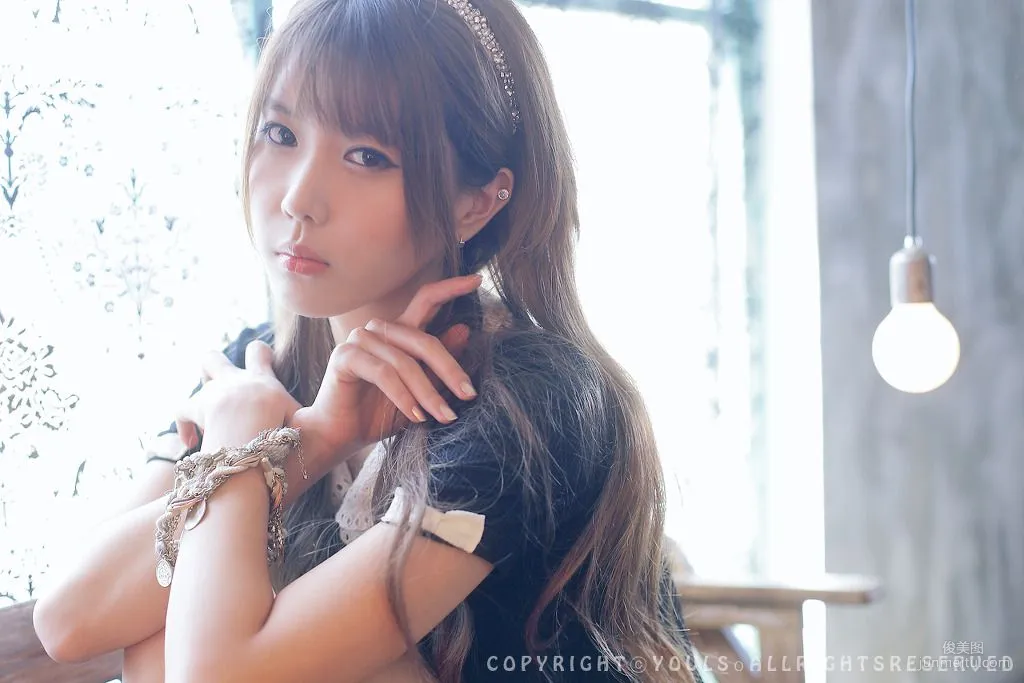Korean Girl Heo Yun Mi, Beauty Under Light and Shadow Photo Set photo 14