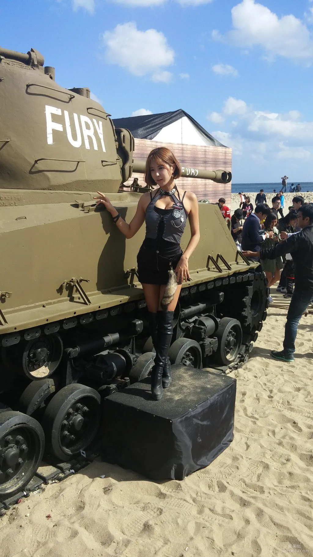 Heo Yun Mi, Busan Tank World Set photo 57