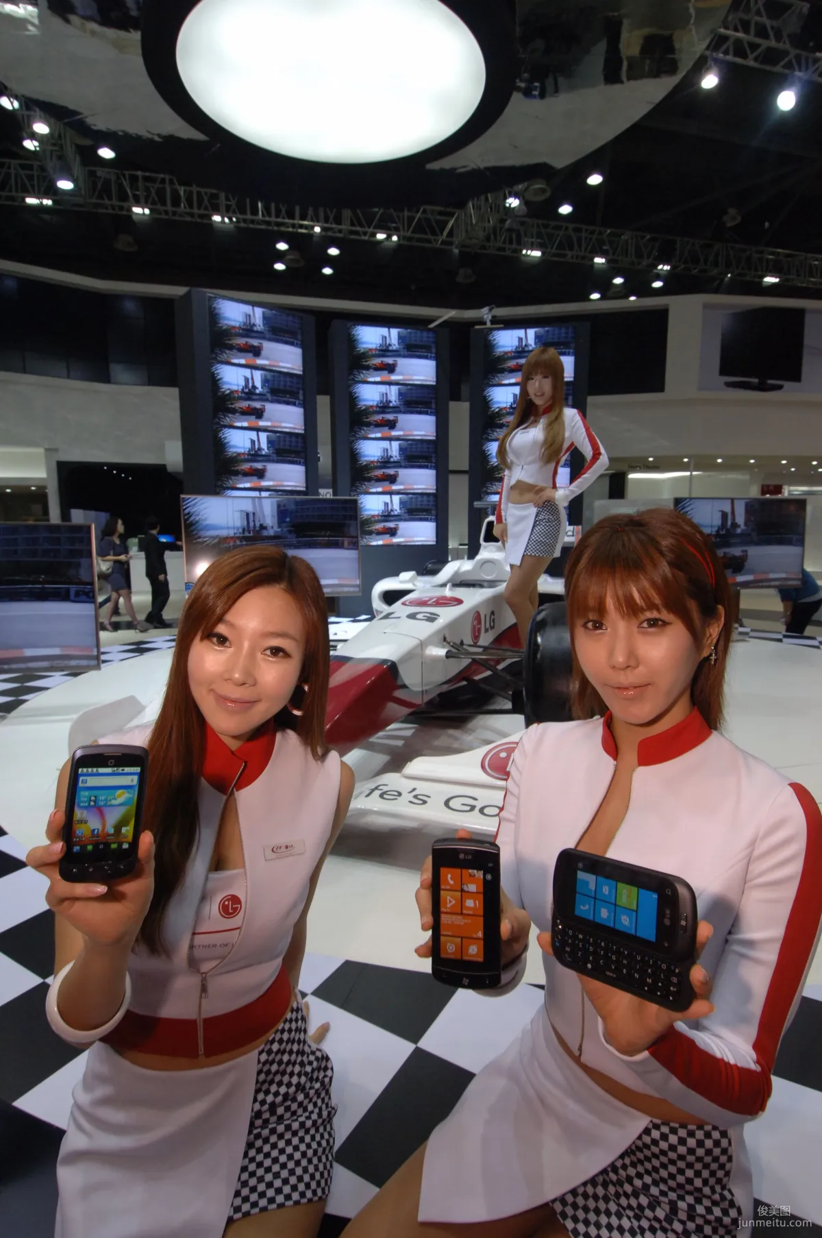 Hwang Mi Hee, Electronic Digital Show Photo Collection photo 12