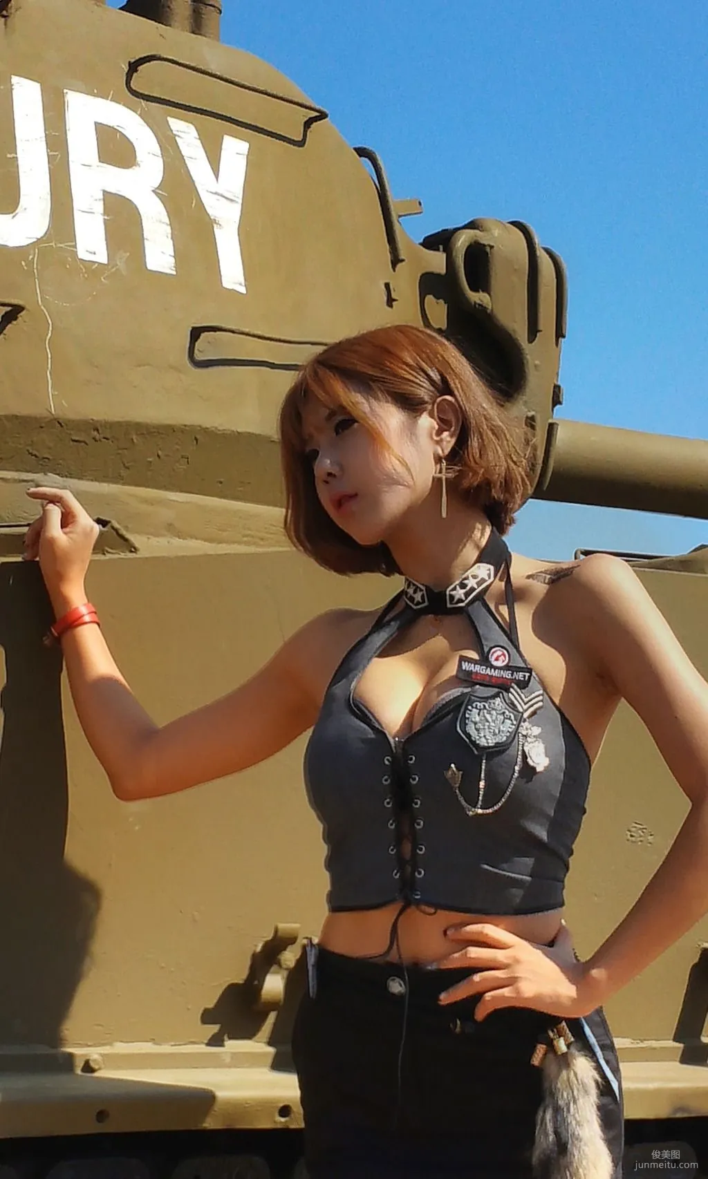 Heo Yun Mi, Busan Tank World Set photo 21