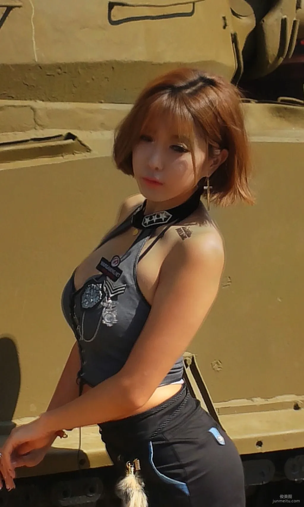 Heo Yun Mi, Busan Tank World Set photo 37