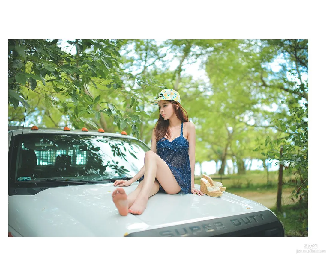 Korean Bongjashop Model Outdoor Shoot Big Collection photo 11