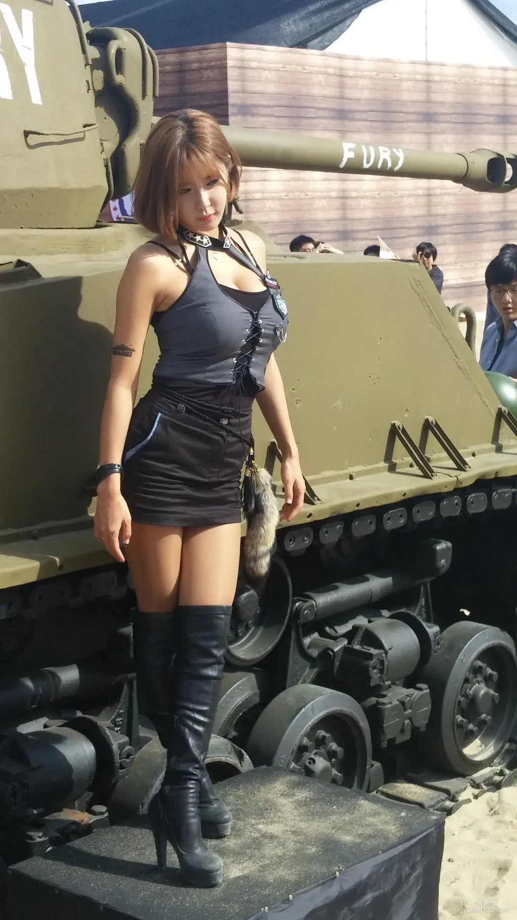Heo Yun Mi, Busan Tank World Set photo 59