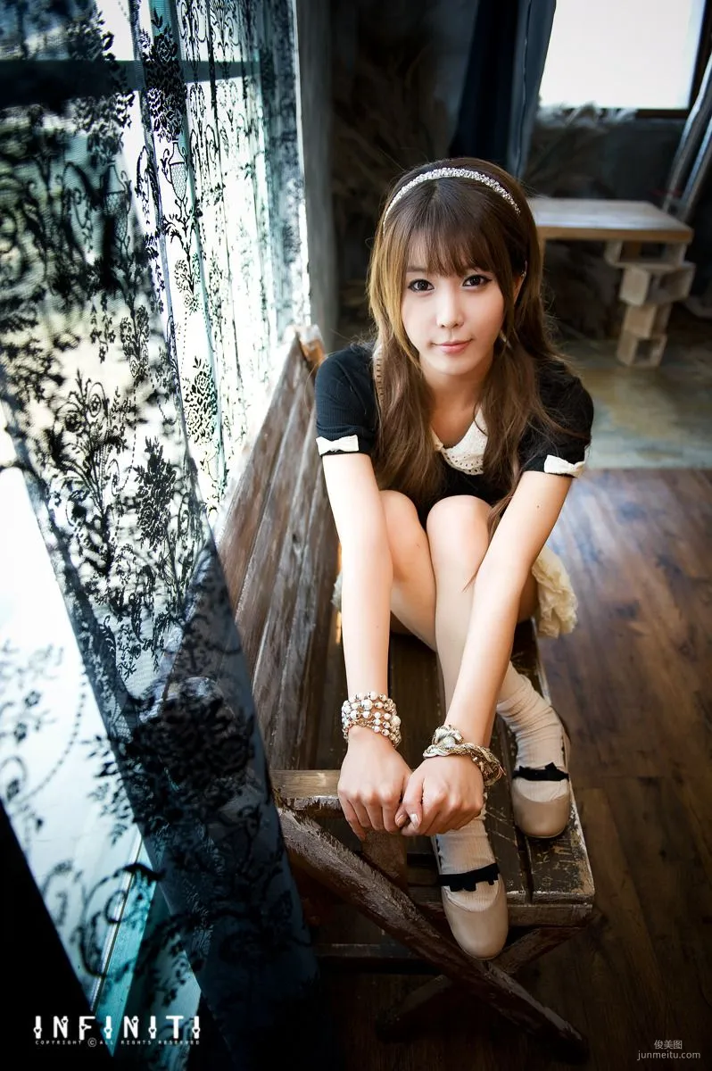 Korean Girl Heo Yun Mi, Beauty Under Light and Shadow Photo Set photo 6