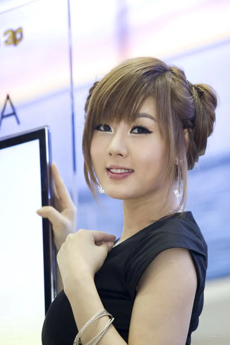 Hwang Mi Hee, Electronic Digital Show Photo Collection photo 3
