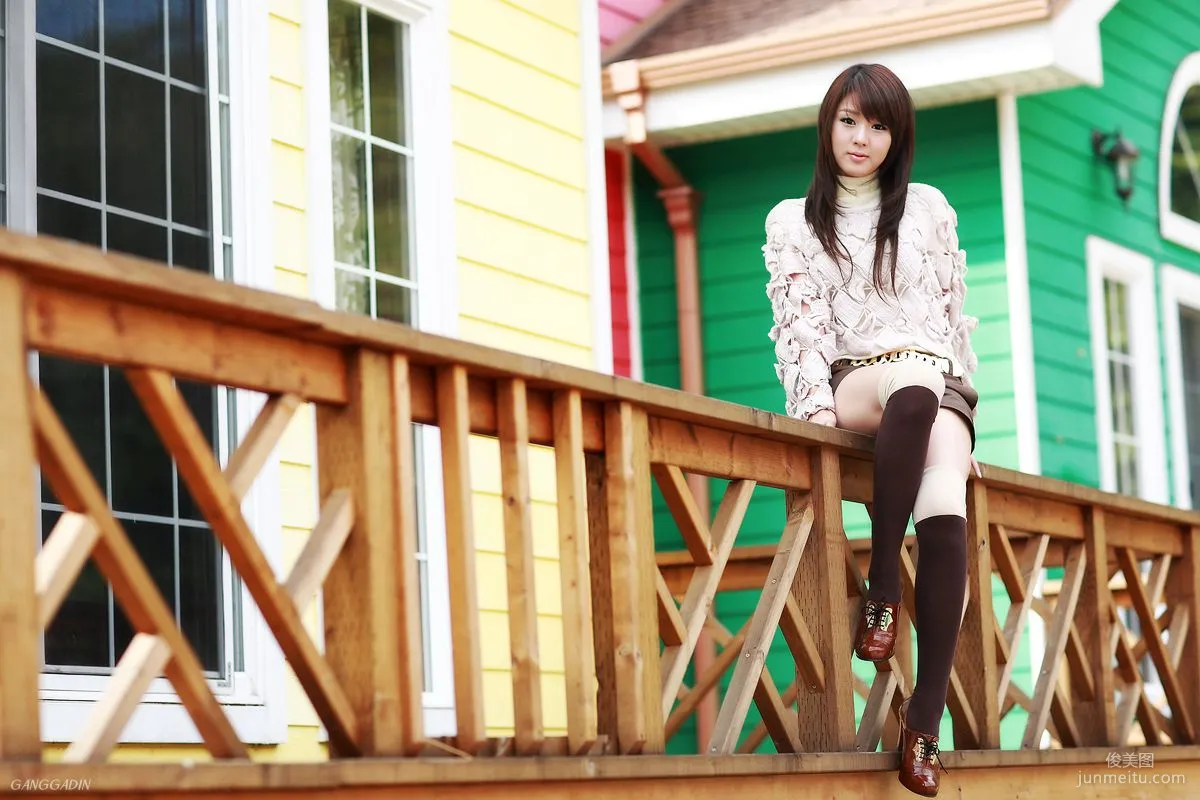 Hwang Mi Hee "Photo Collection Edition" Part 1 photo 2