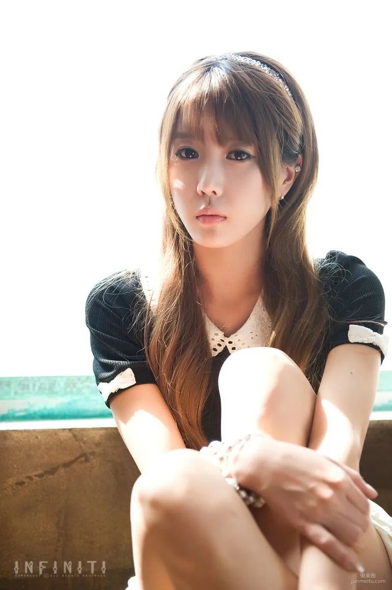 Korean Girl Heo Yun Mi, Beauty Under Light and Shadow Photo Set photo 15