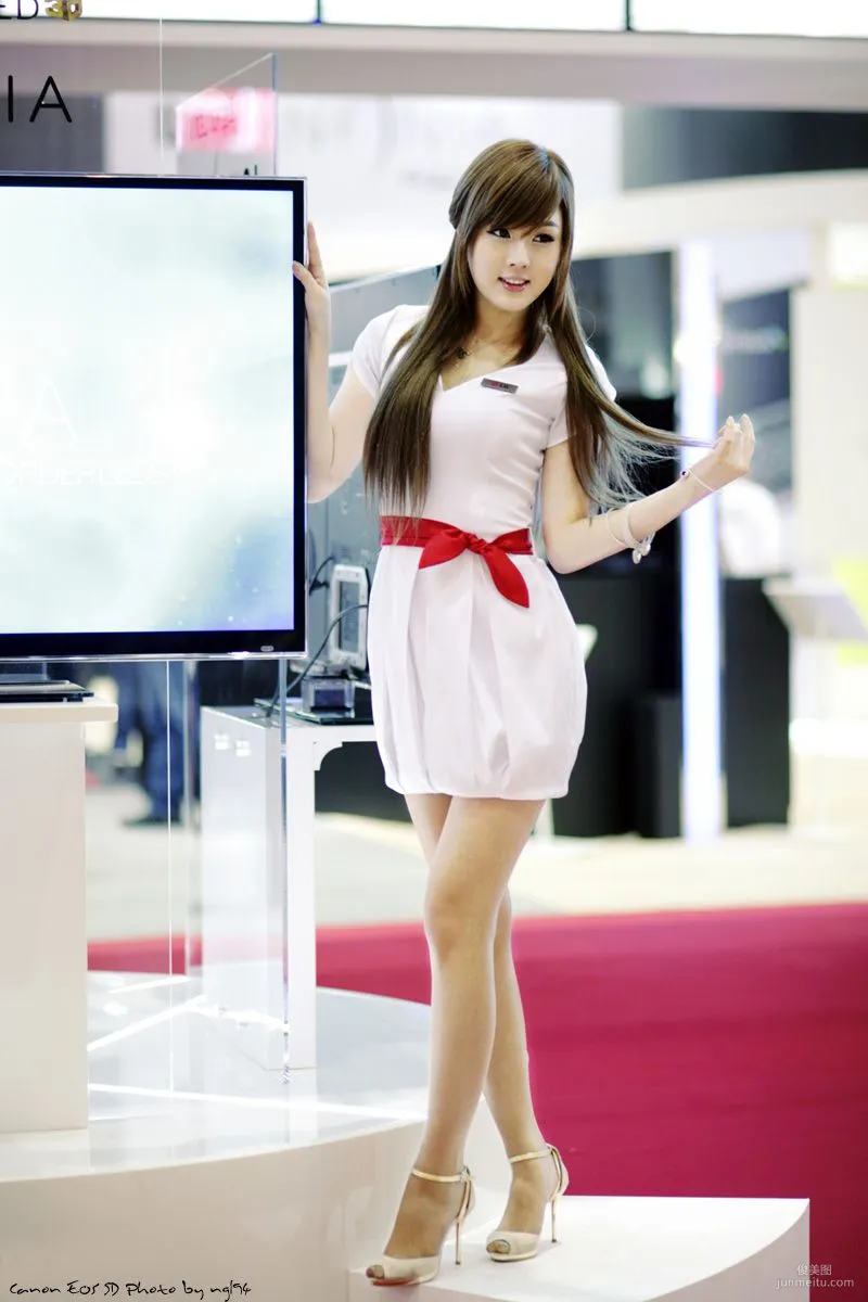 Hwang Mi Hee, Electronic Digital Show Photo Collection photo 1