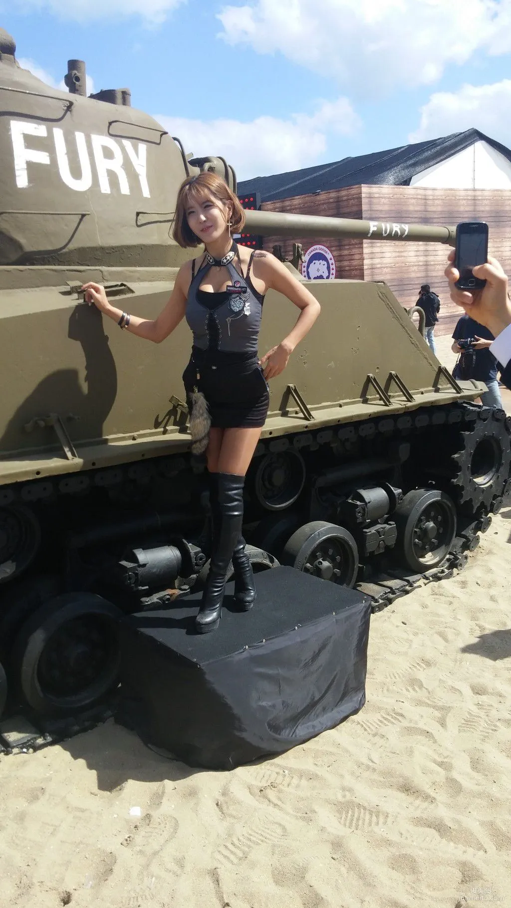 Heo Yun Mi, Busan Tank World Set photo 52