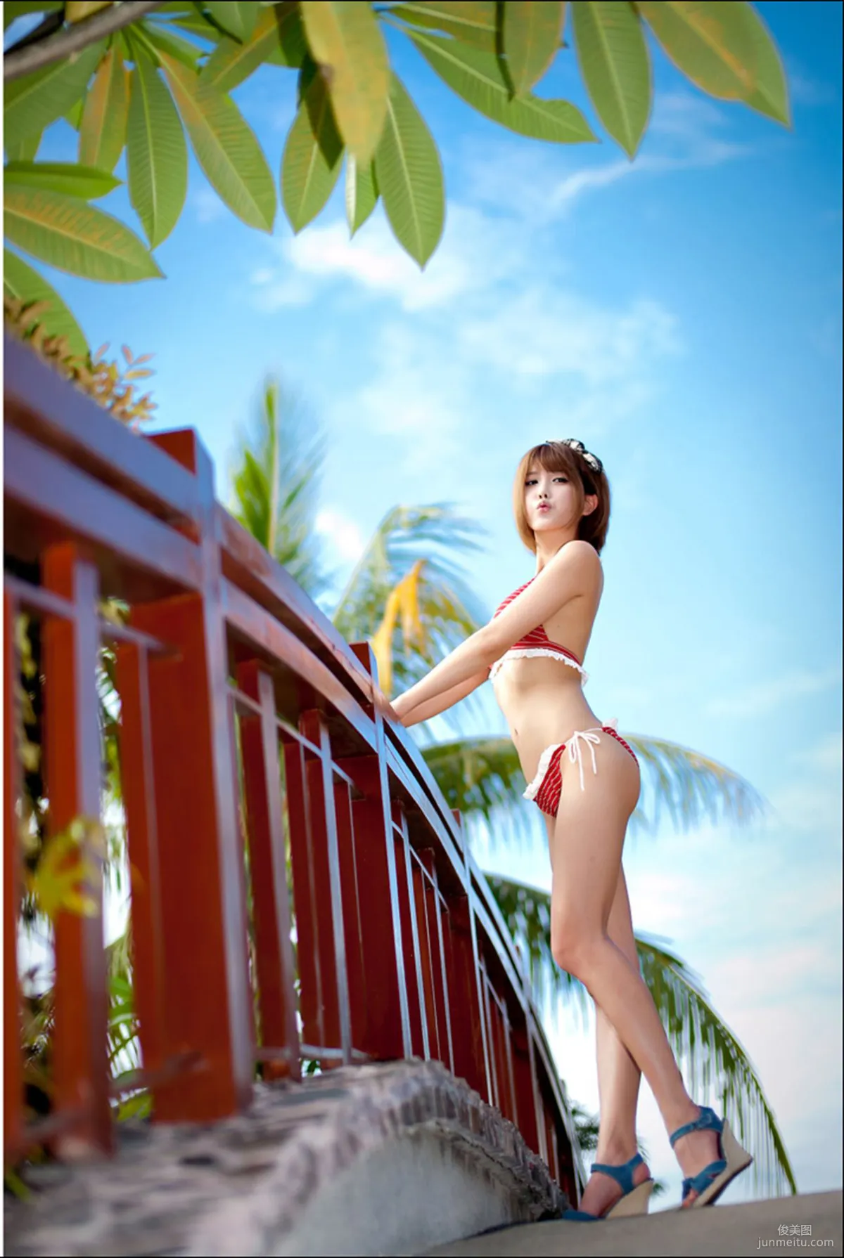Heo Yun Mi, Resort Bikini Outdoor Shoot Set Photo Set photo 75