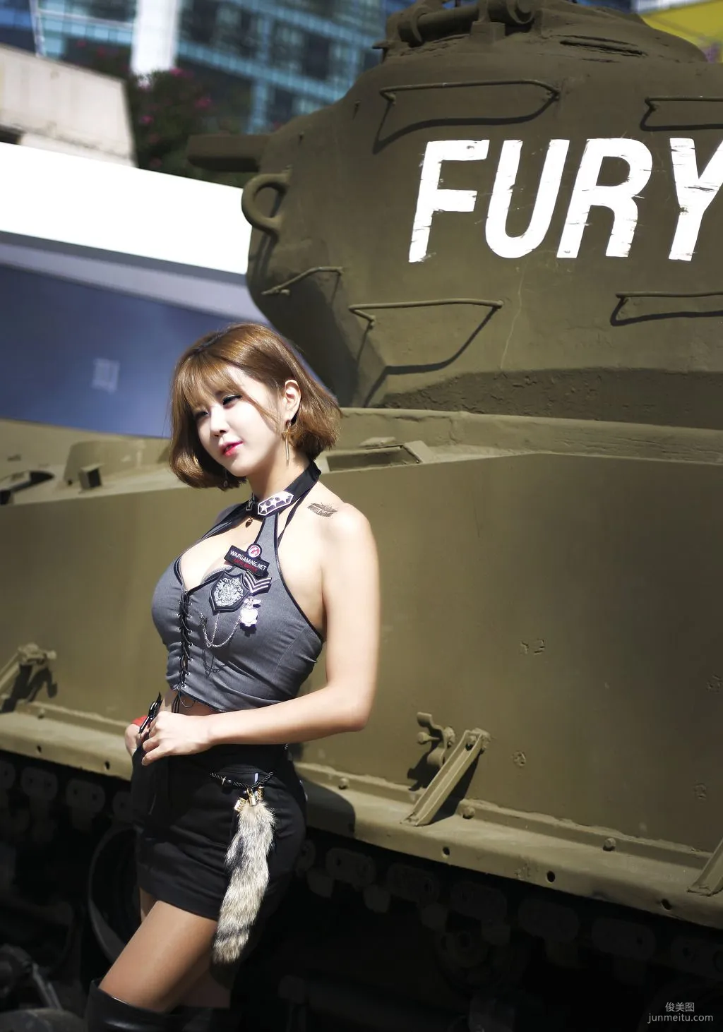 Heo Yun Mi, Busan Tank World Set photo 83
