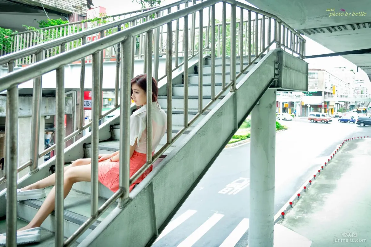 Liao Tingling/Kila Jingjing, Street Snap Pink Dress Series Photo Set photo 46