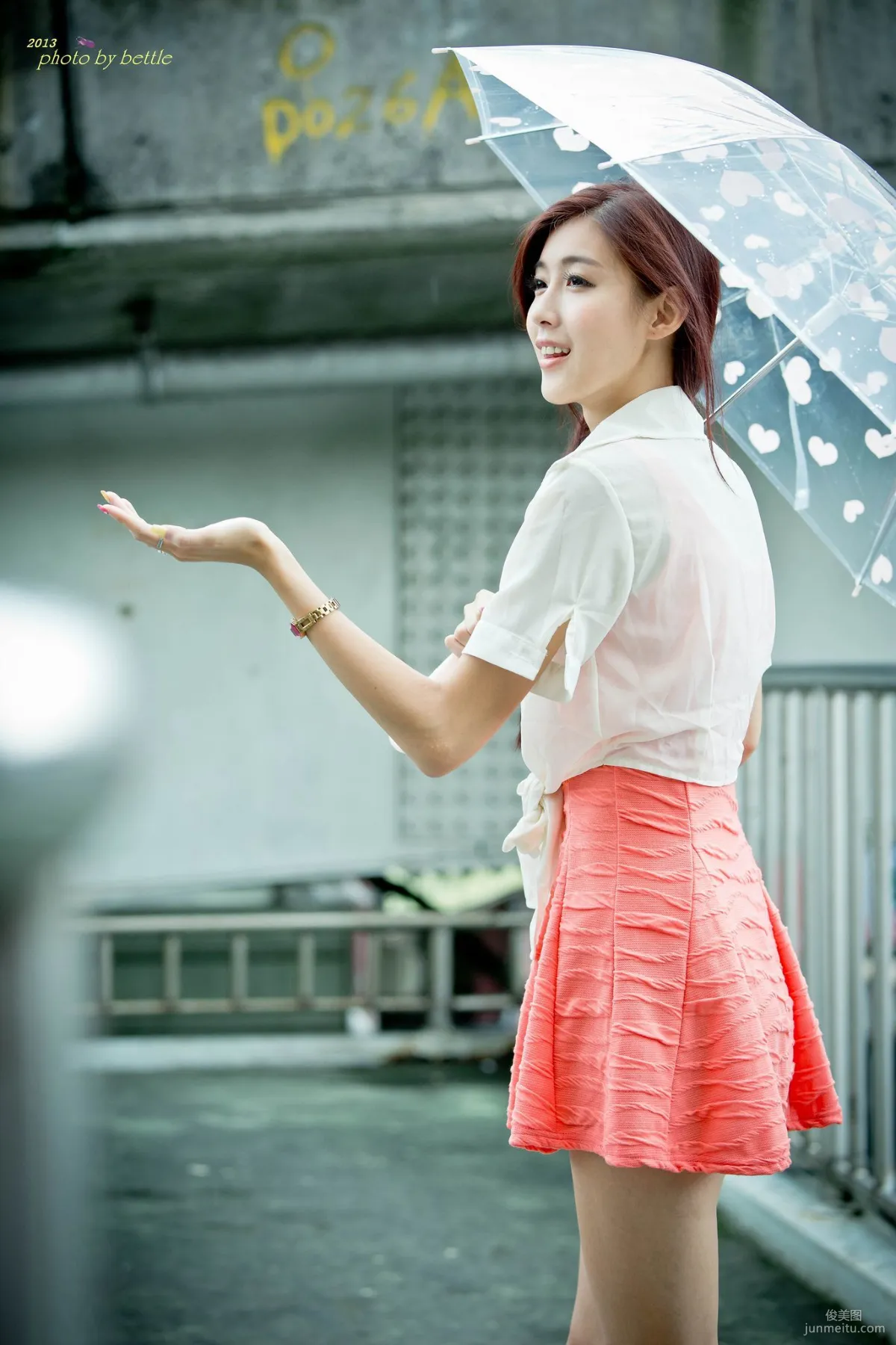Liao Tingling/Kila Jingjing, Street Snap Pink Dress Series Photo Set photo 28