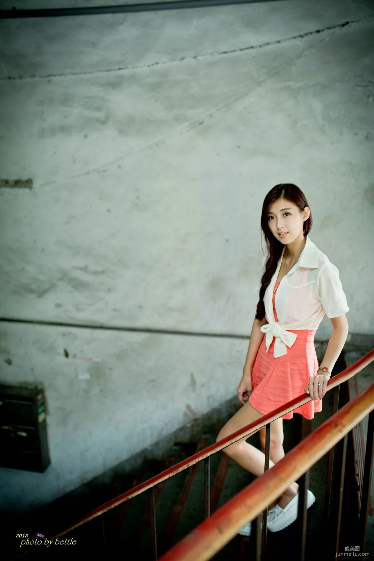Liao Tingling/Kila Jingjing, Street Snap Pink Dress Series Photo Set photo 103