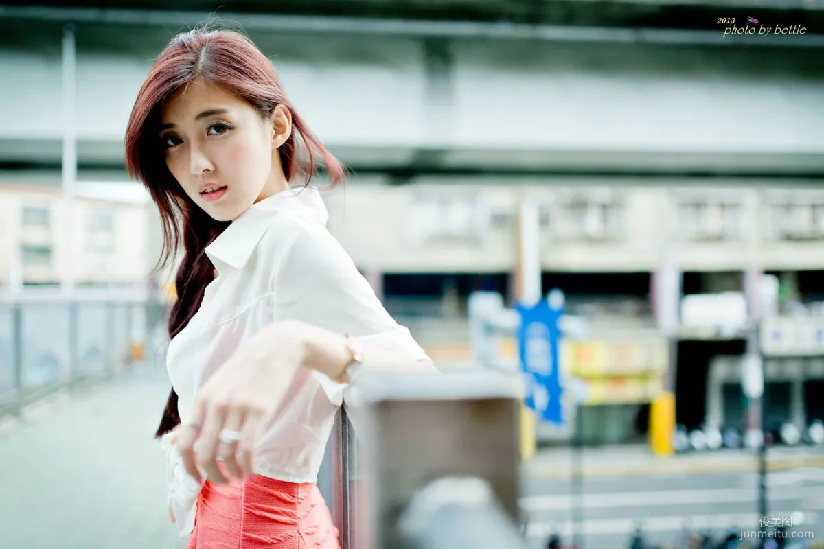 Liao Tingling/Kila Jingjing, Street Snap Pink Dress Series Photo Set photo 55