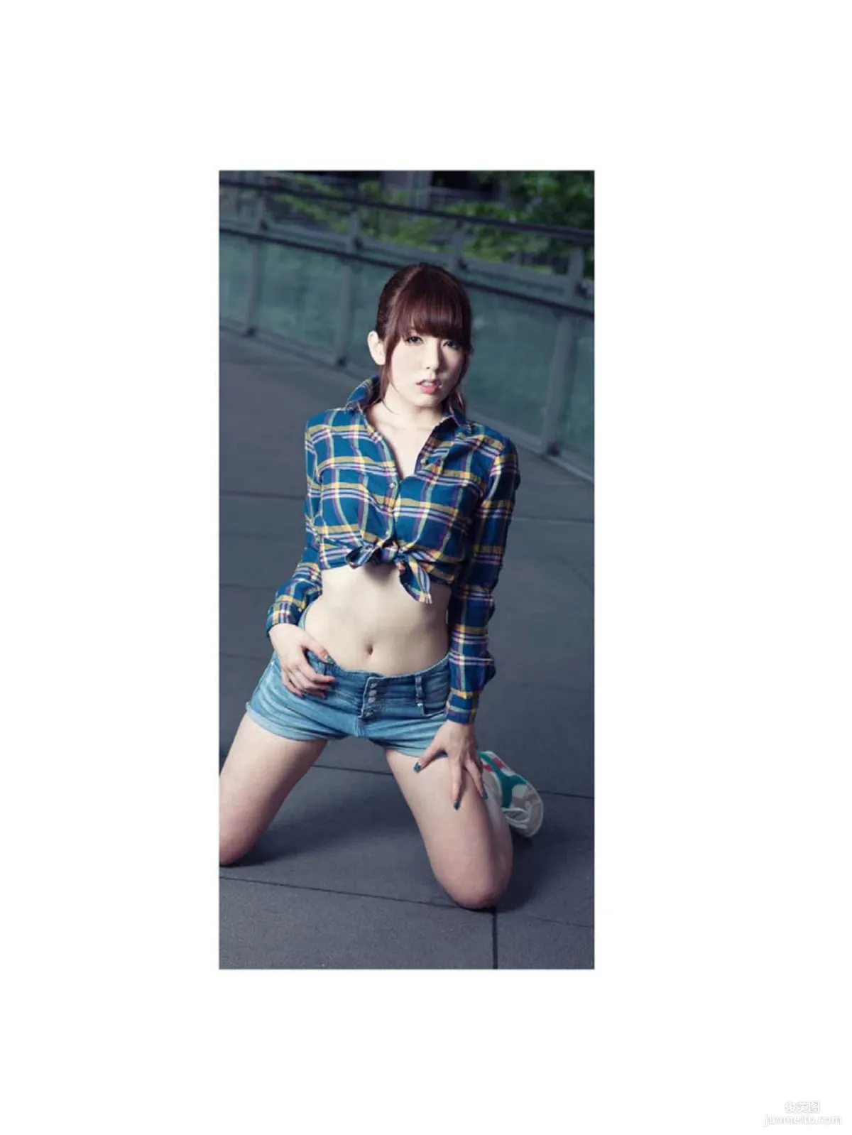 Yui Hatano "Love LOVE Devil Chapter" Photo Book photo 8