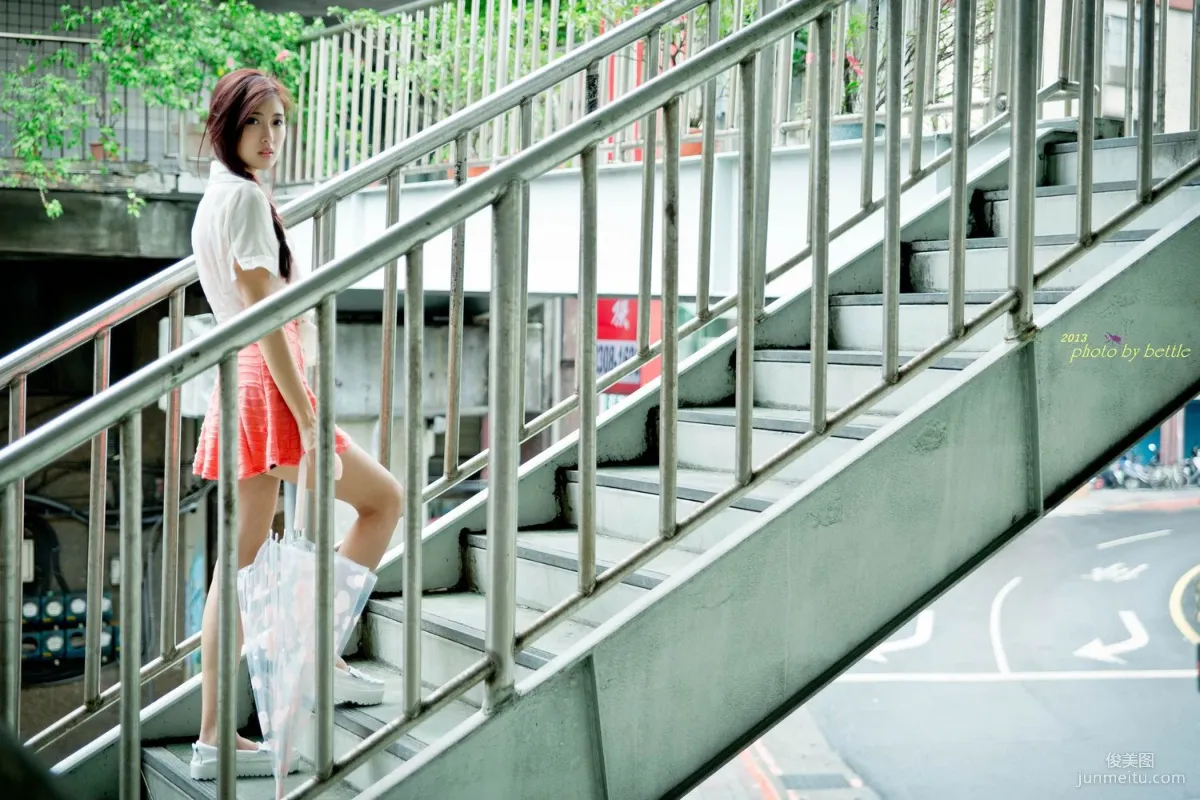 Liao Tingling/Kila Jingjing, Street Snap Pink Dress Series Photo Set photo 41