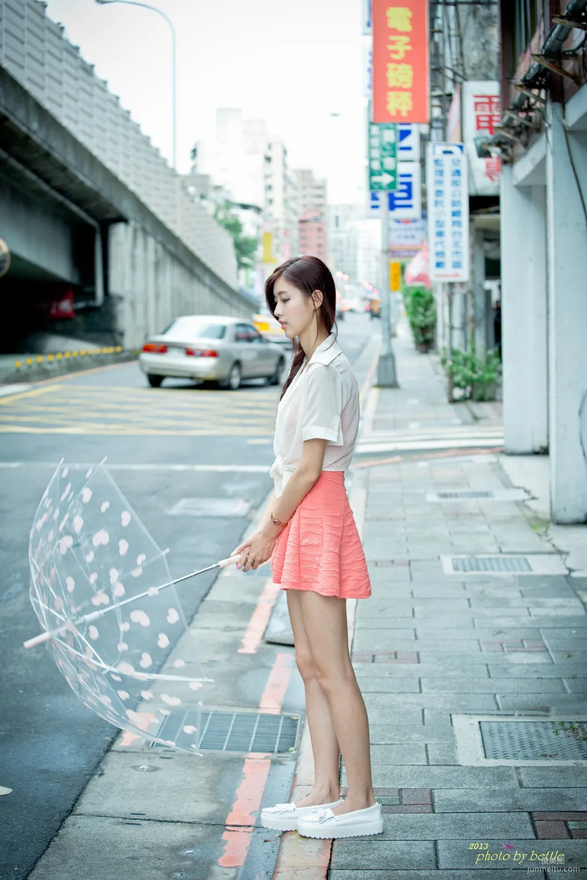 Liao Tingling/Kila Jingjing, Street Snap Pink Dress Series Photo Set photo 71