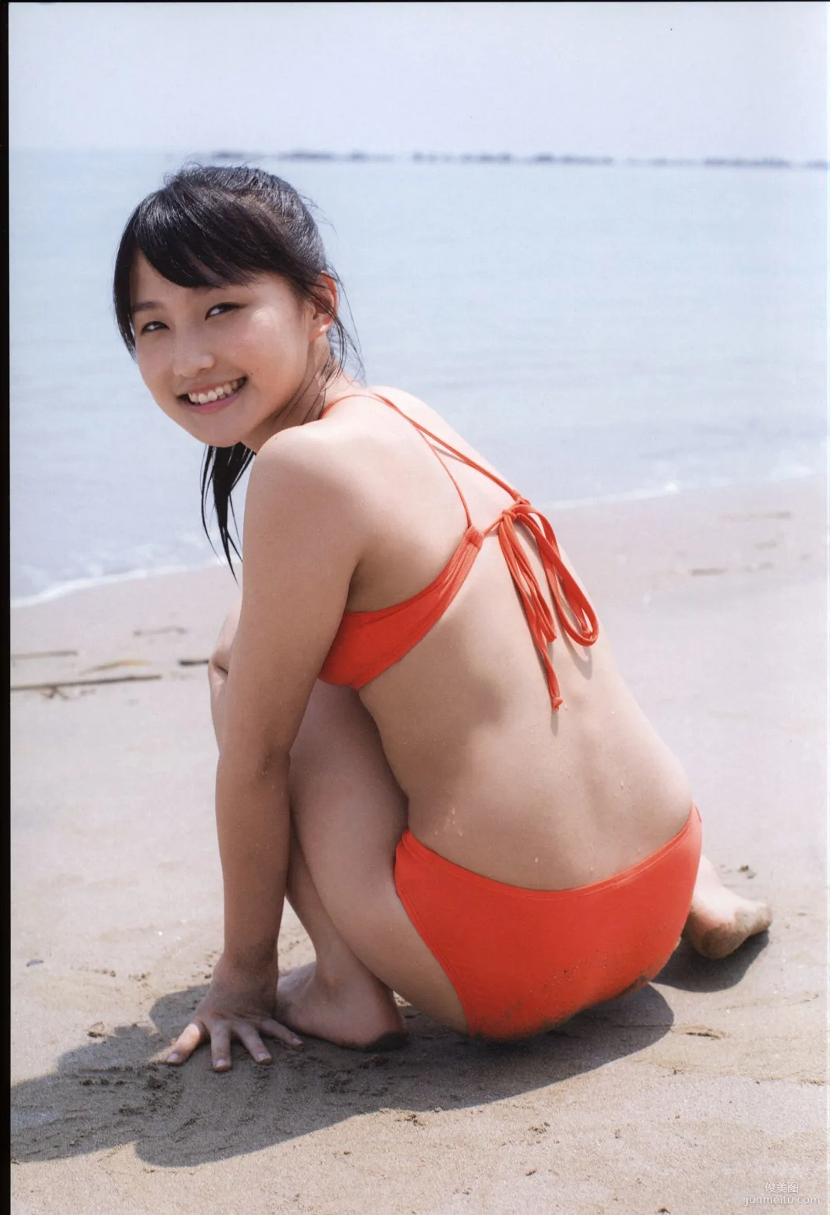 Riho Sayashi 鞘師裡保《太陽》寫真集 11