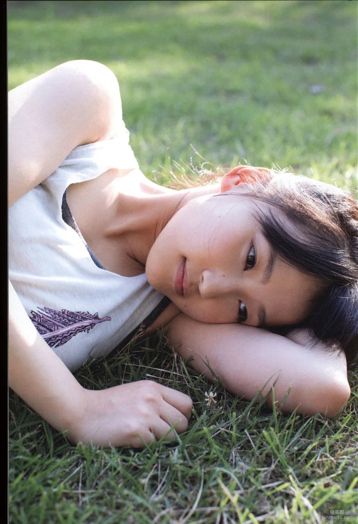 Riho Sayashi 鞘師裡保《太陽》寫真集 41