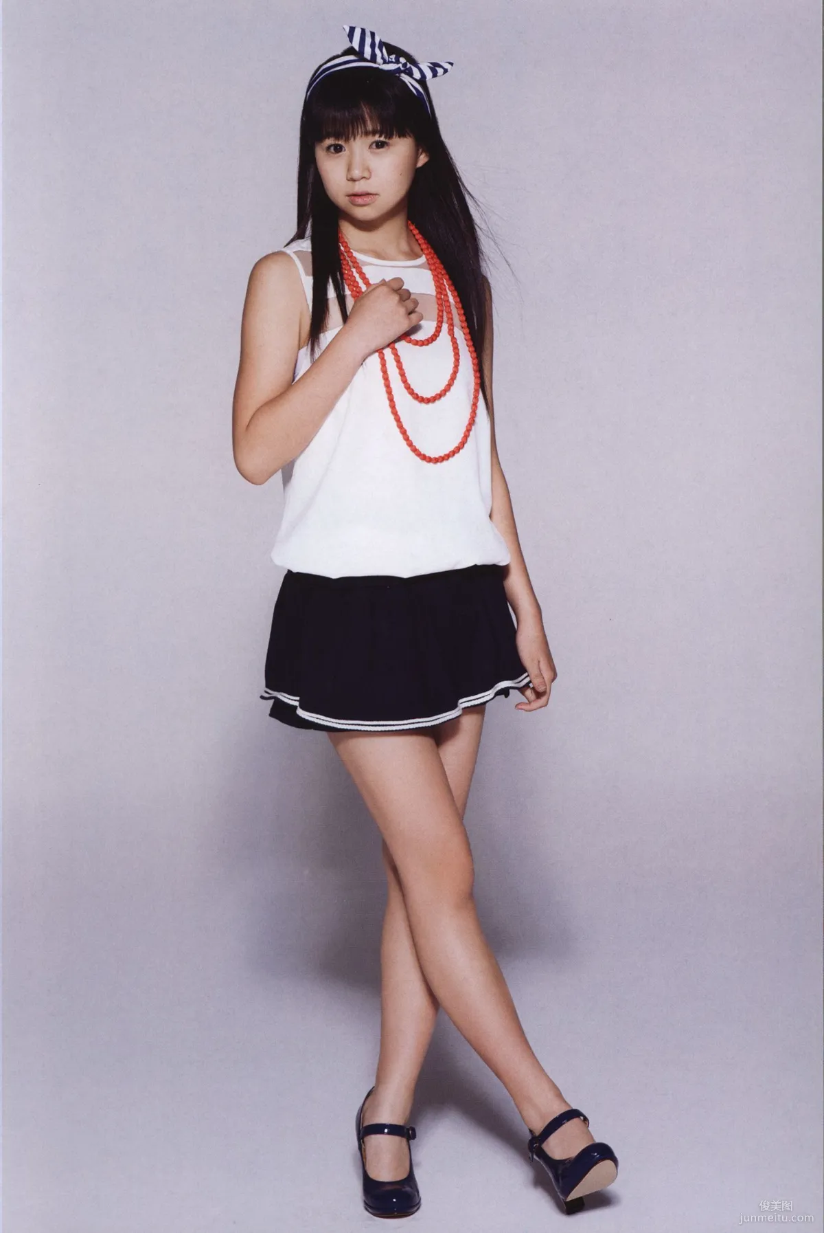日本美少女組合Juice=Juice《OFFICIAL PHOTO BOOK》寫真集 28