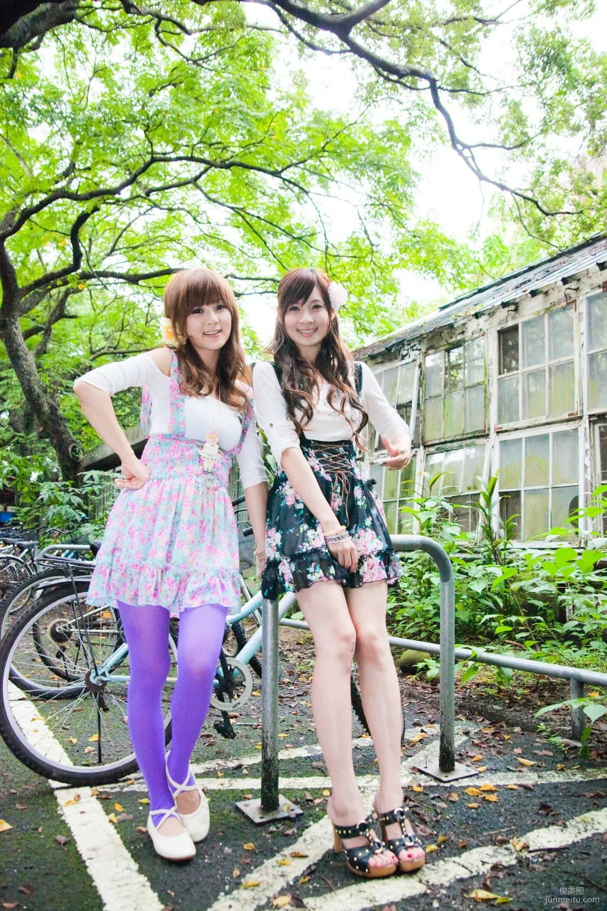 果子Mikako+Minako《台大外拍 II》 寫真集 71