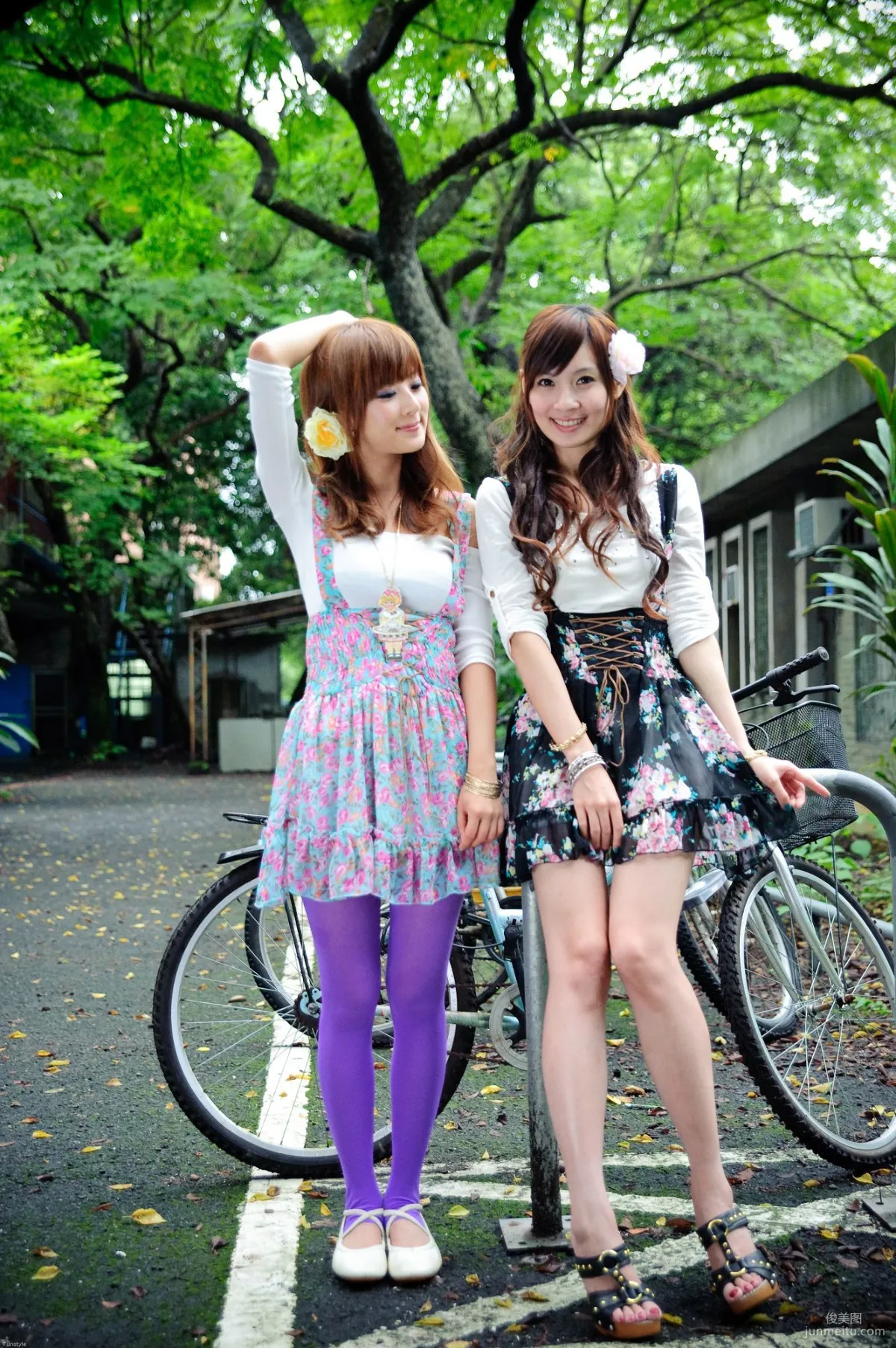 果子Mikako+Minako《台大外拍 II》 寫真集 20