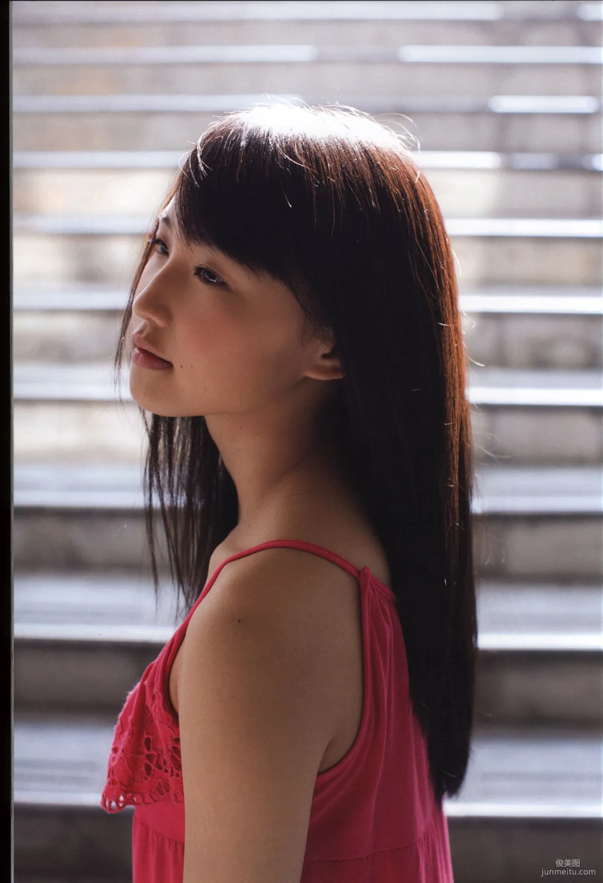 Riho Sayashi 鞘師裡保《太陽》寫真集 51