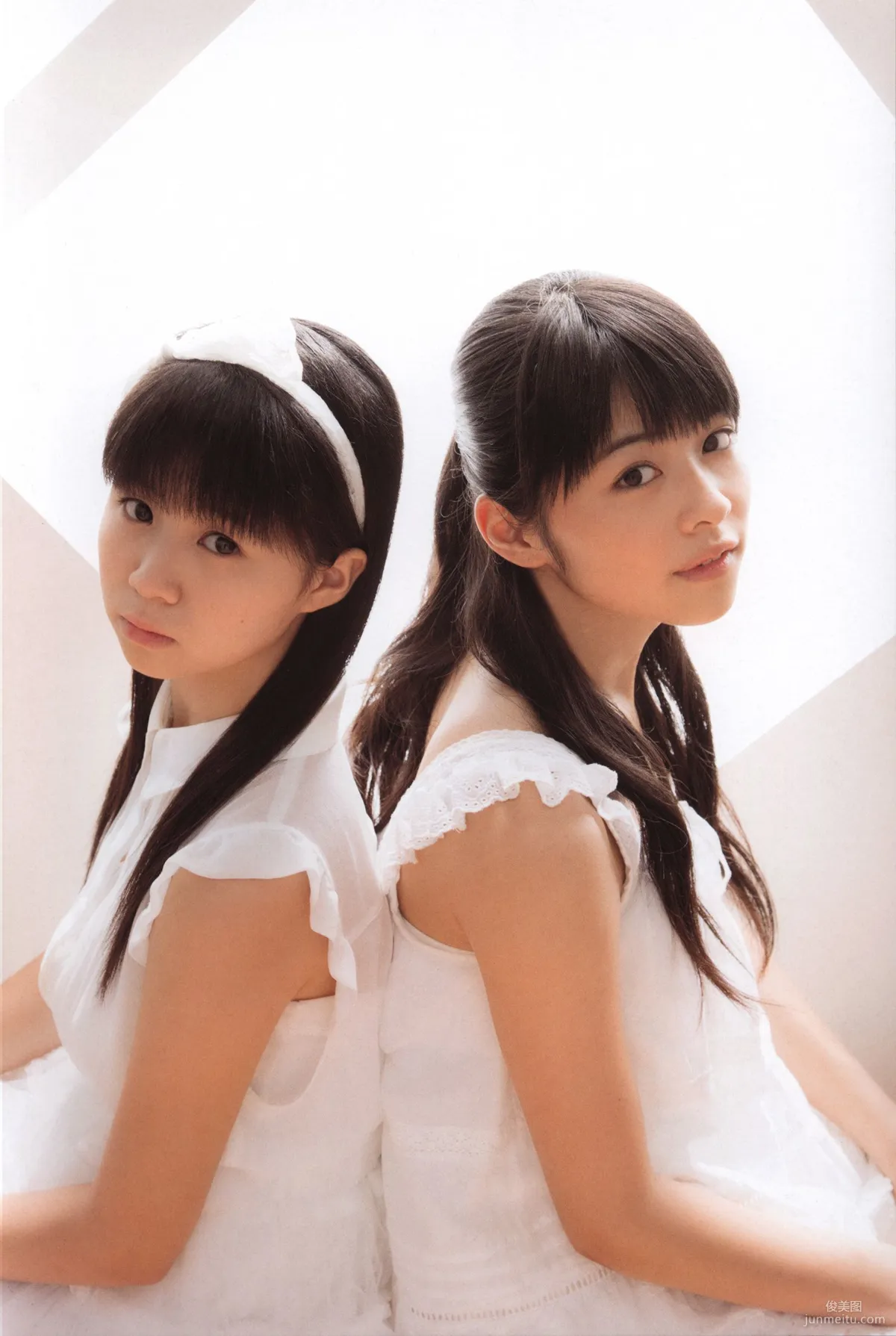 日本美少女組合Juice=Juice《OFFICIAL PHOTO BOOK》寫真集 41