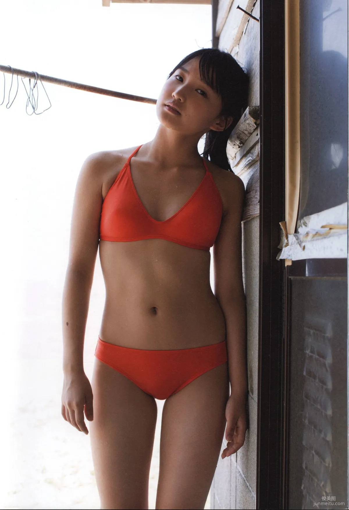 Riho Sayashi 鞘師裡保《太陽》寫真集 14