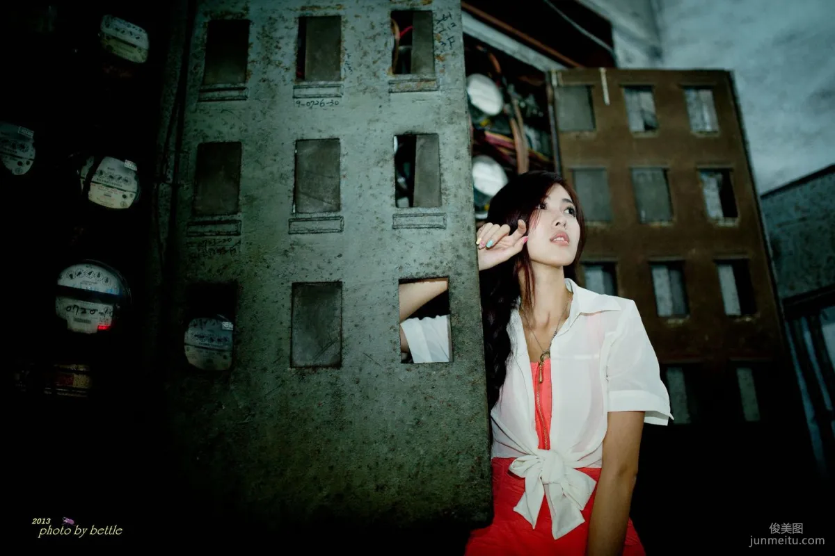 Liao Tingling/Kila Jingjing, Street Snap Pink Dress Series Photo Set photo 8