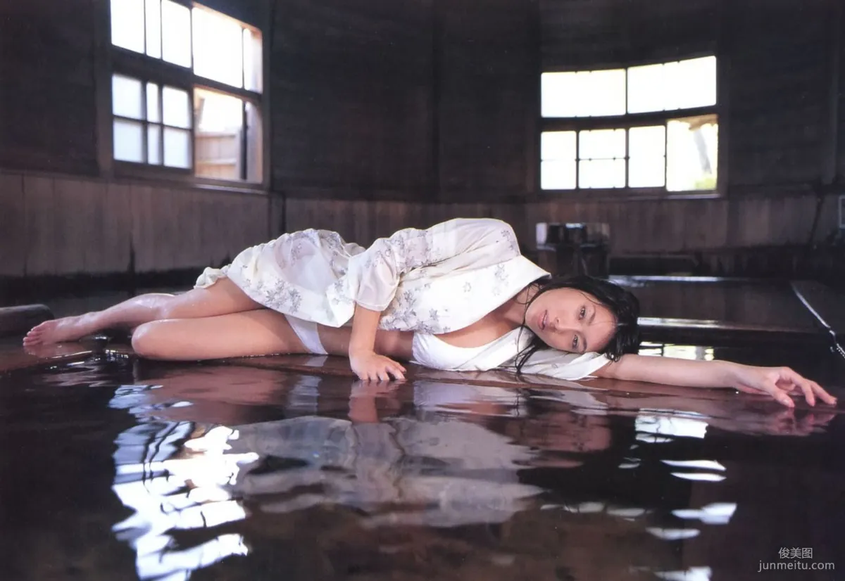 Emi Kobayashi 小林恵美 《Happening》写真集5