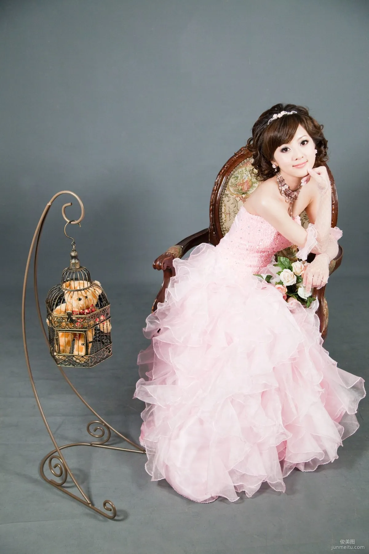 張允霏/果子MM《創意婚紗潮流風》寫真集 39