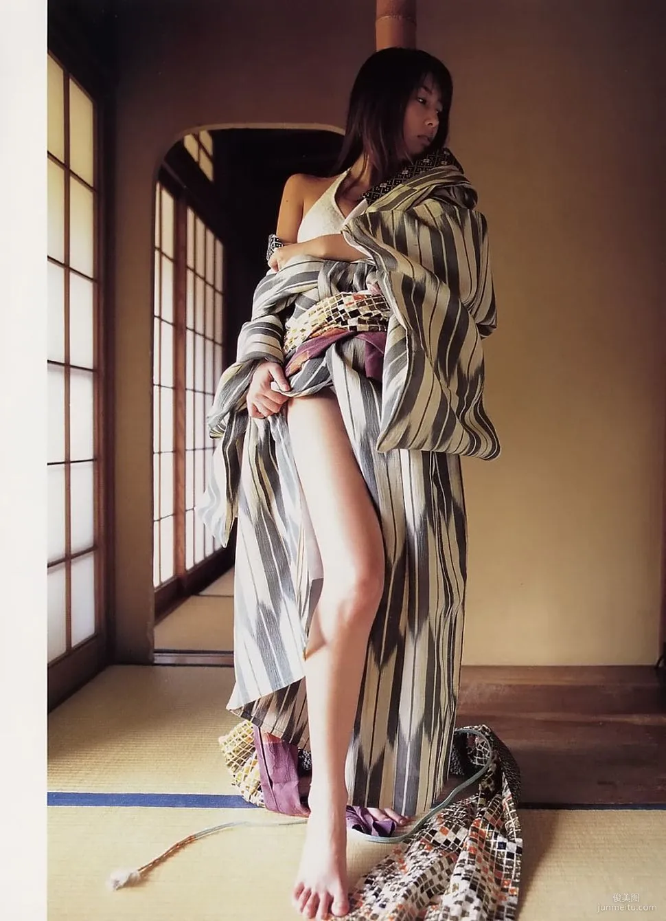 Emi Kobayashi 小林恵美 《Happening》写真集18