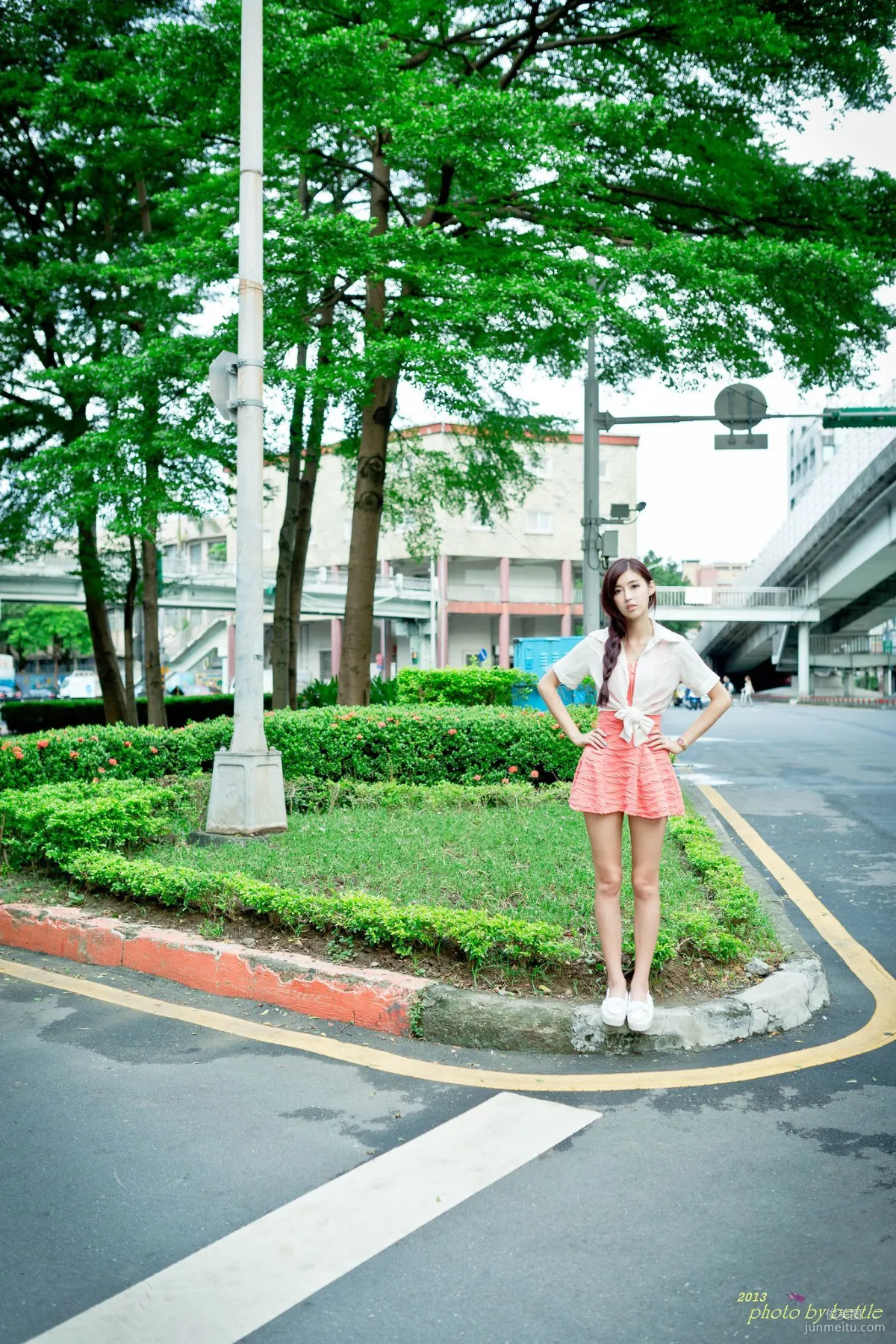 Liao Tingling/Kila Jingjing, Street Snap Pink Dress Series Photo Set photo 77