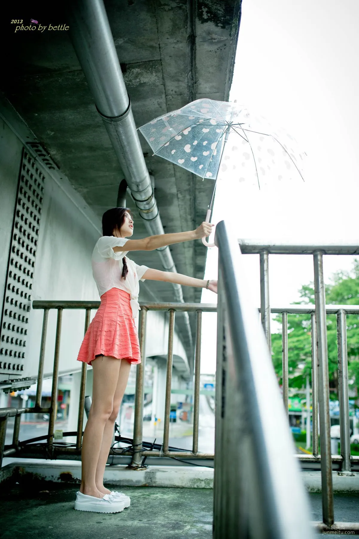 Liao Tingling/Kila Jingjing, Street Snap Pink Dress Series Photo Set photo 31
