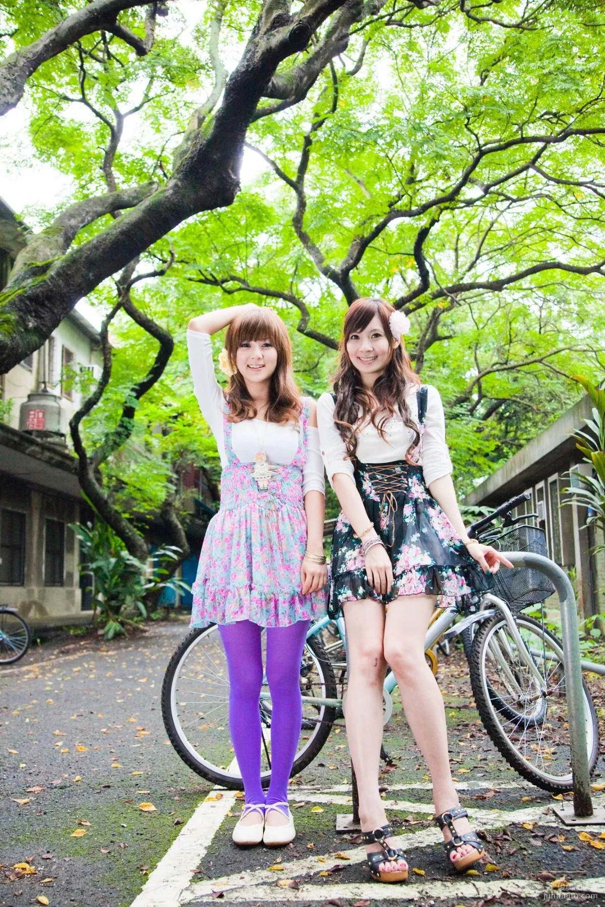 果子Mikako+Minako《台大外拍 II》 寫真集 70
