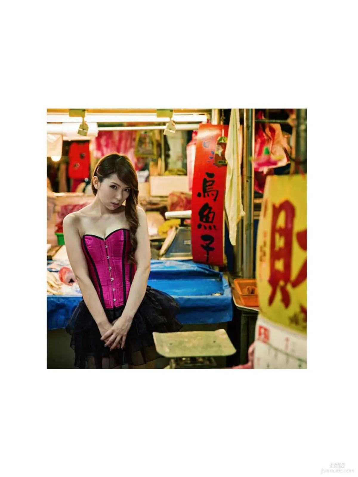 Yui Hatano "Love LOVE Devil Chapter" Photo Book photo 20