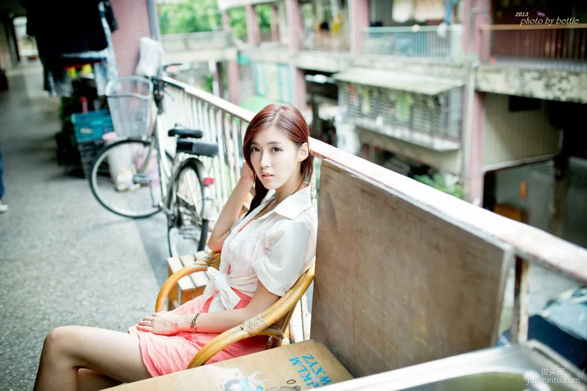 Liao Tingling/Kila Jingjing, Street Snap Pink Dress Series Photo Set photo 91