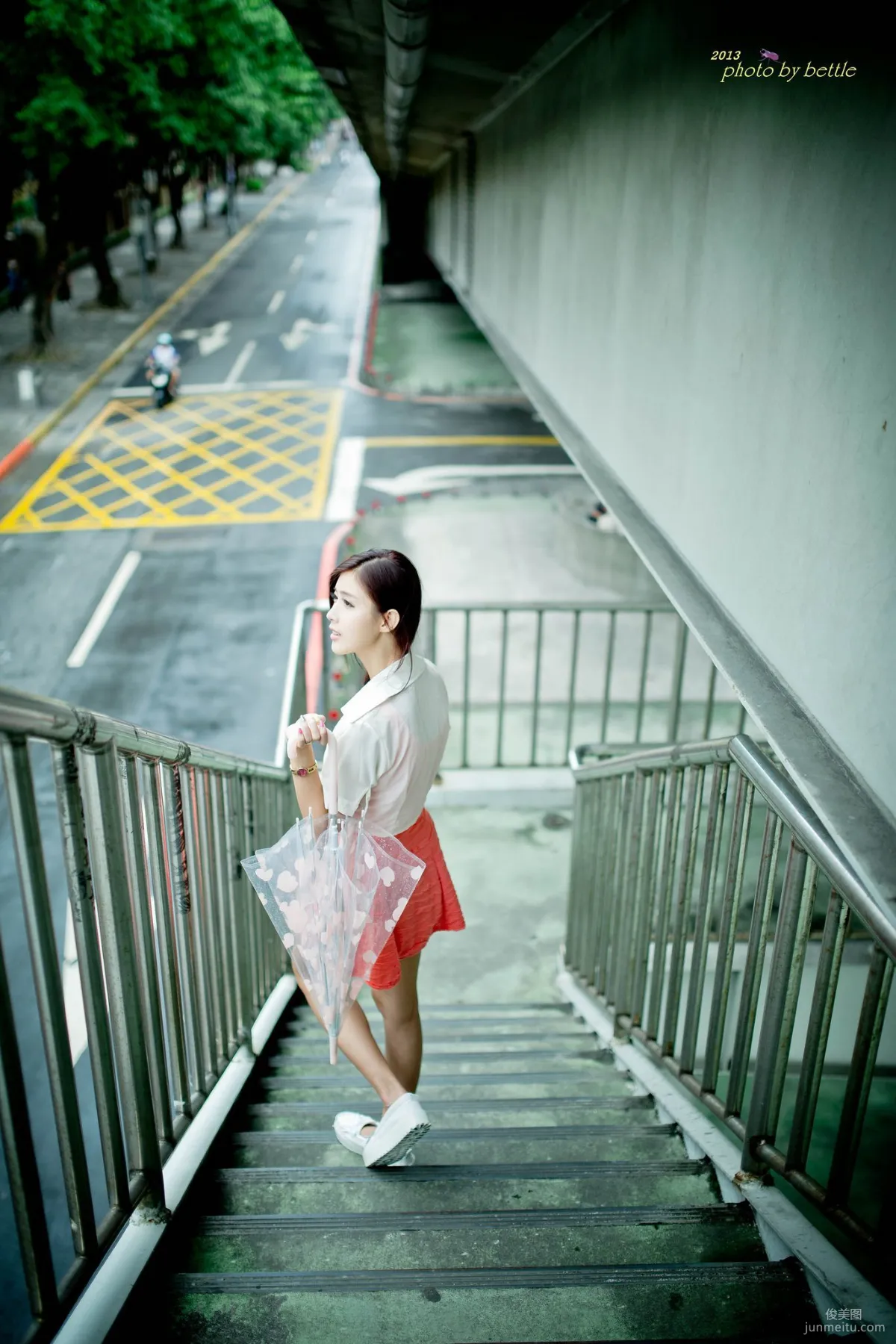 Liao Tingling/Kila Jingjing, Street Snap Pink Dress Series Photo Set photo 36