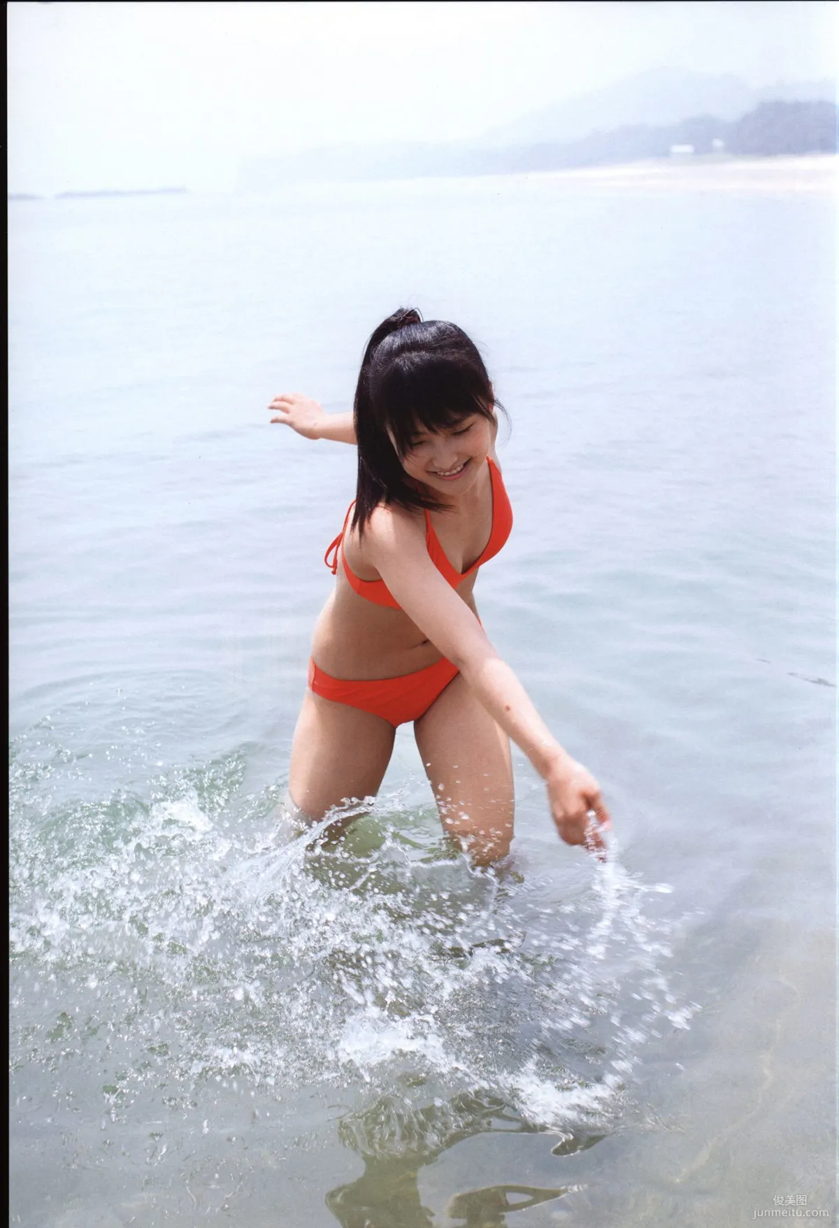 Riho Sayashi 鞘師裡保《太陽》寫真集 9