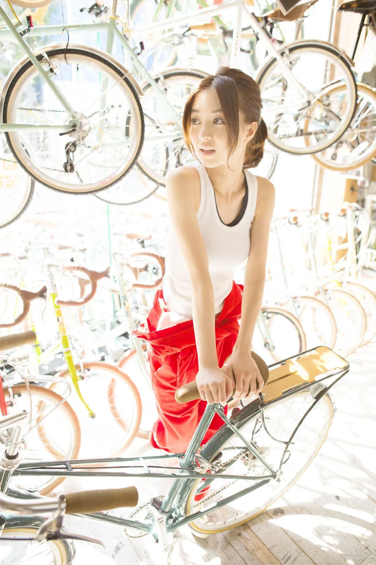 逢沢りな/逢泽莉娜《Getting up early！》写真集8