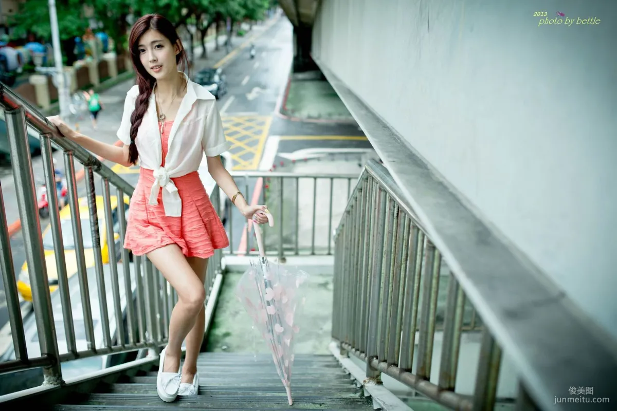 Liao Tingling/Kila Jingjing, Street Snap Pink Dress Series Photo Set photo 54