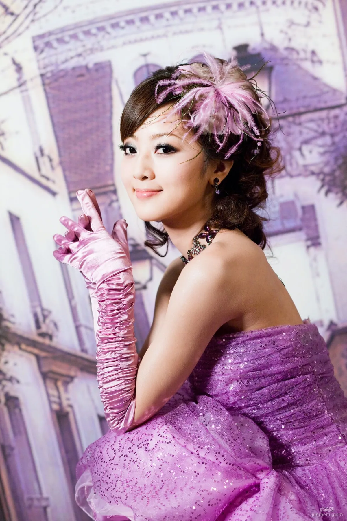 張允霏/果子MM《創意婚紗潮流風》寫真集 28