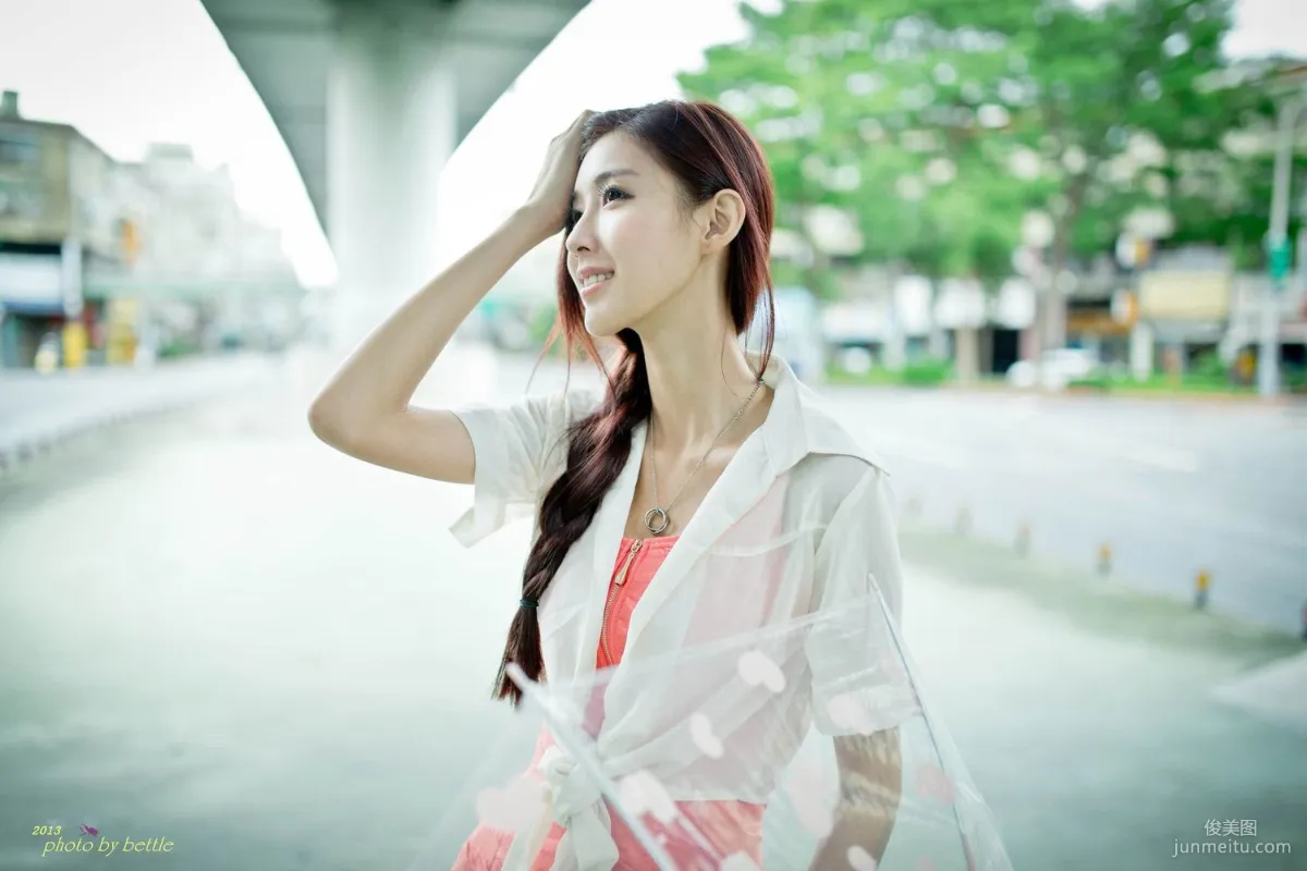 Liao Tingling/Kila Jingjing, Street Snap Pink Dress Series Photo Set photo 62